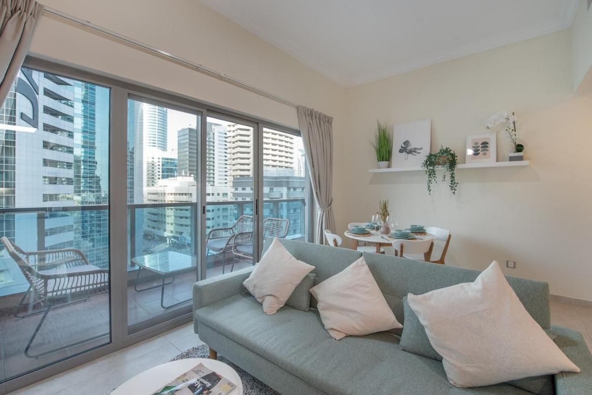 Classy 1-bedroom In Marina With Views! * Dubai